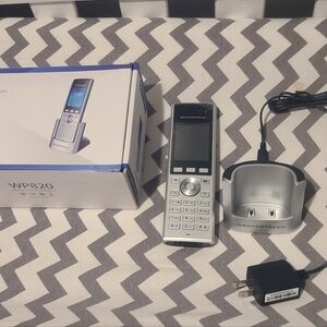 Grandstream WP820 Enterprise Portable WiFi IP Phone DualBand  Bluetooth  2 Lines